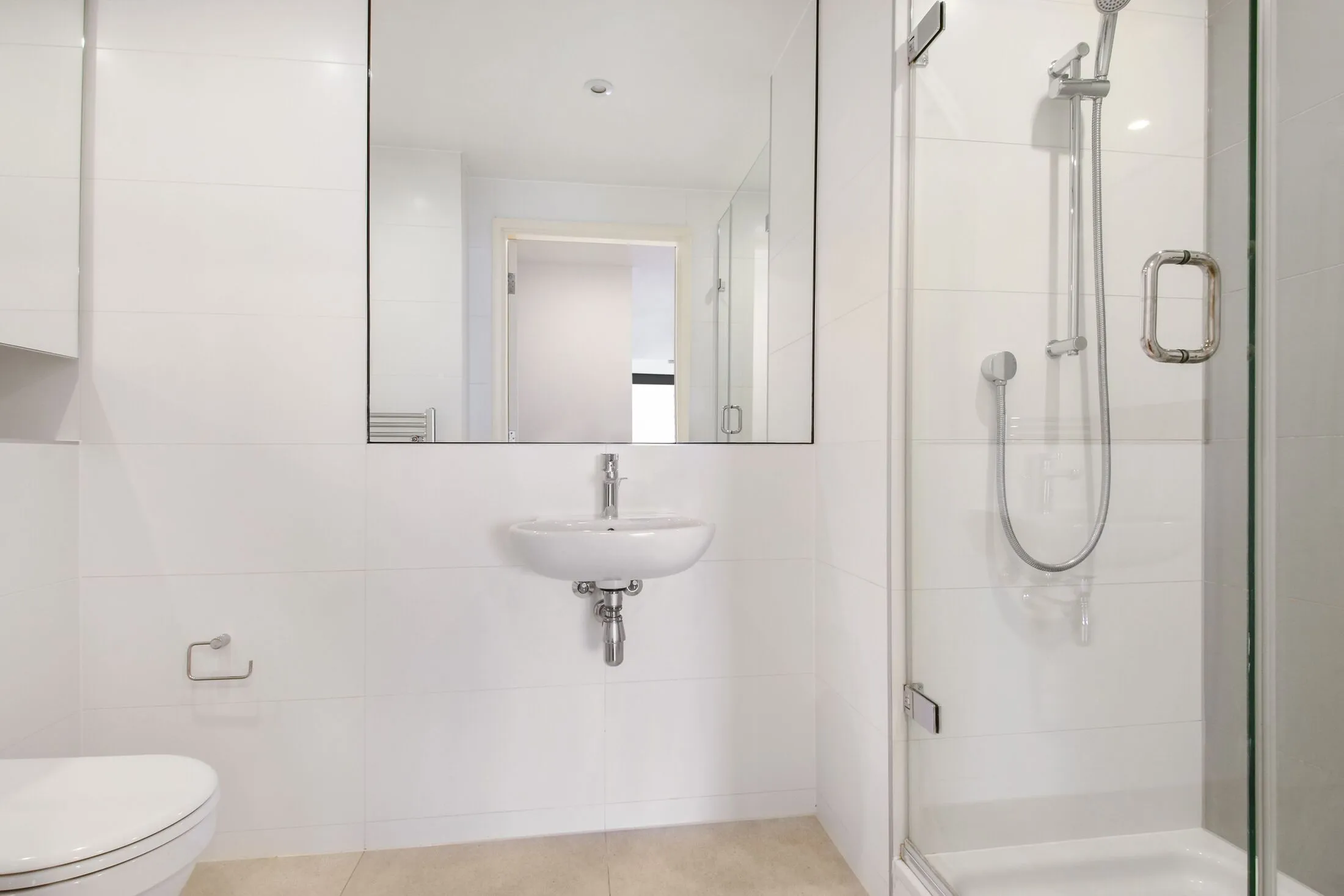 Flat Wollaston Close in Greater London