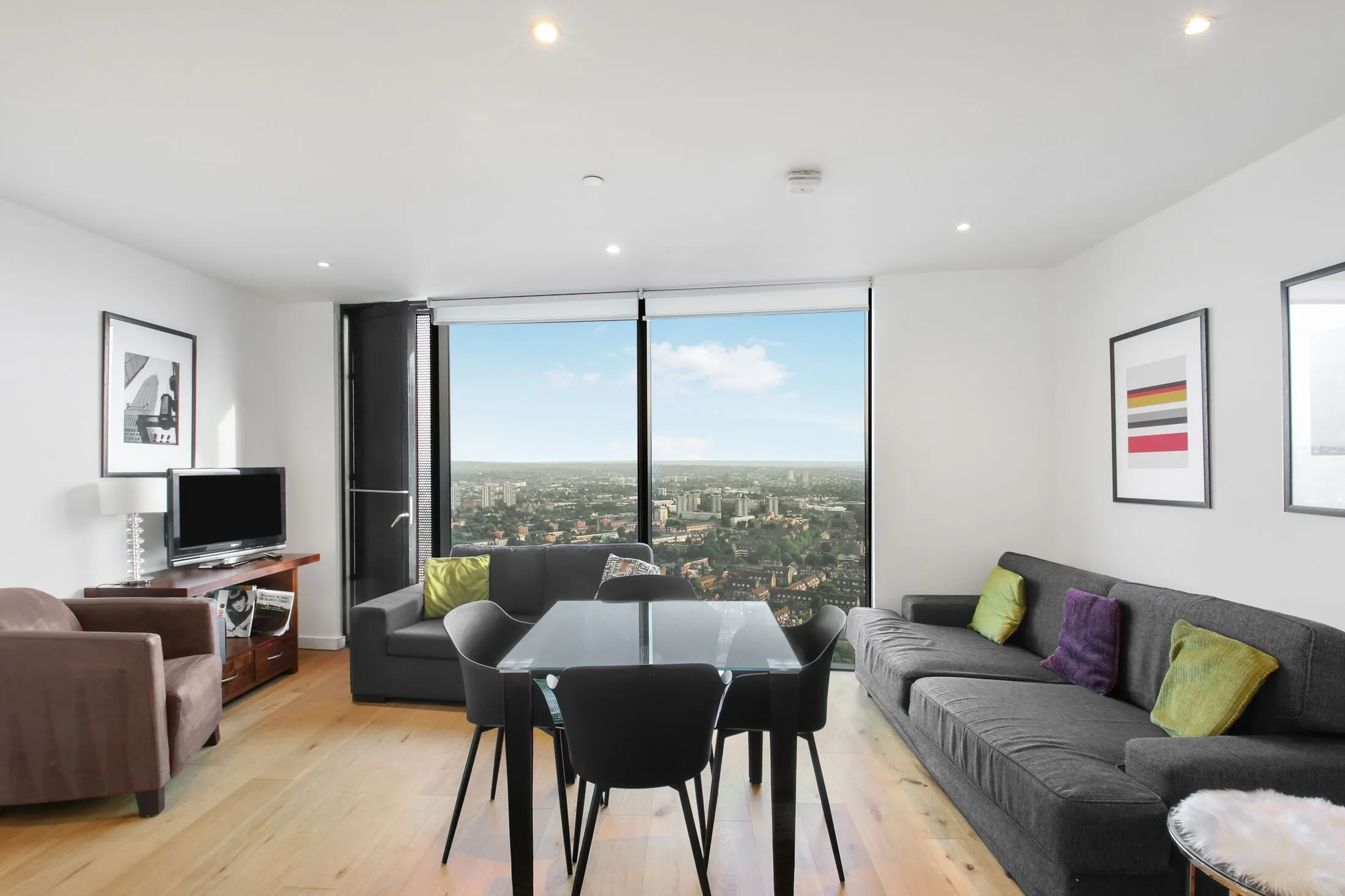 Flat Wollaston Close in Greater London