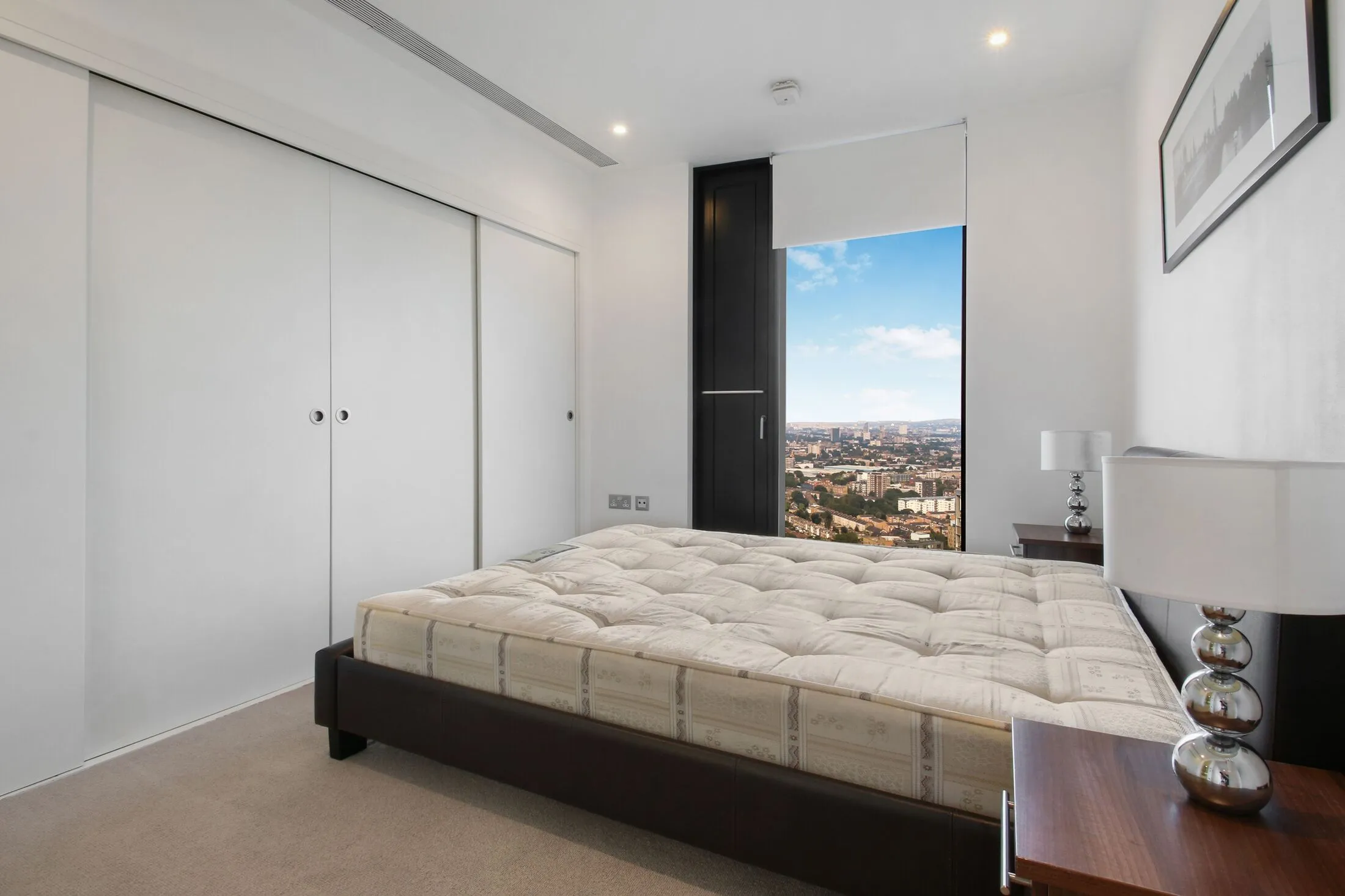 Flat Wollaston Close in Greater London