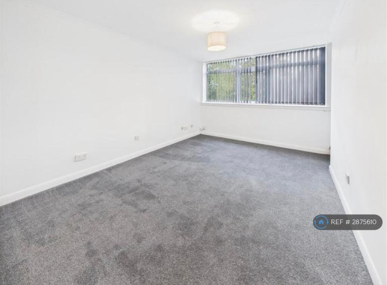 Flat Darnford Close in Coventry