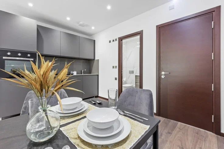 Room Woodstock Road in Greater London