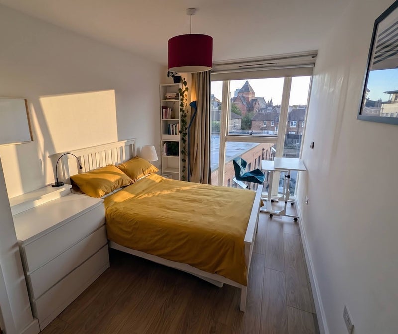 Room Whiston Road in Greater London