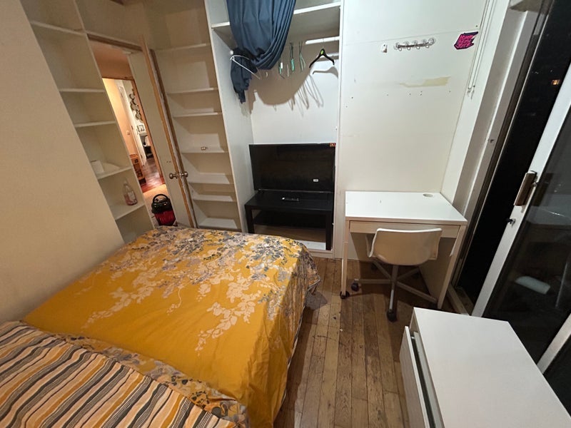 Room City Road in Greater London
