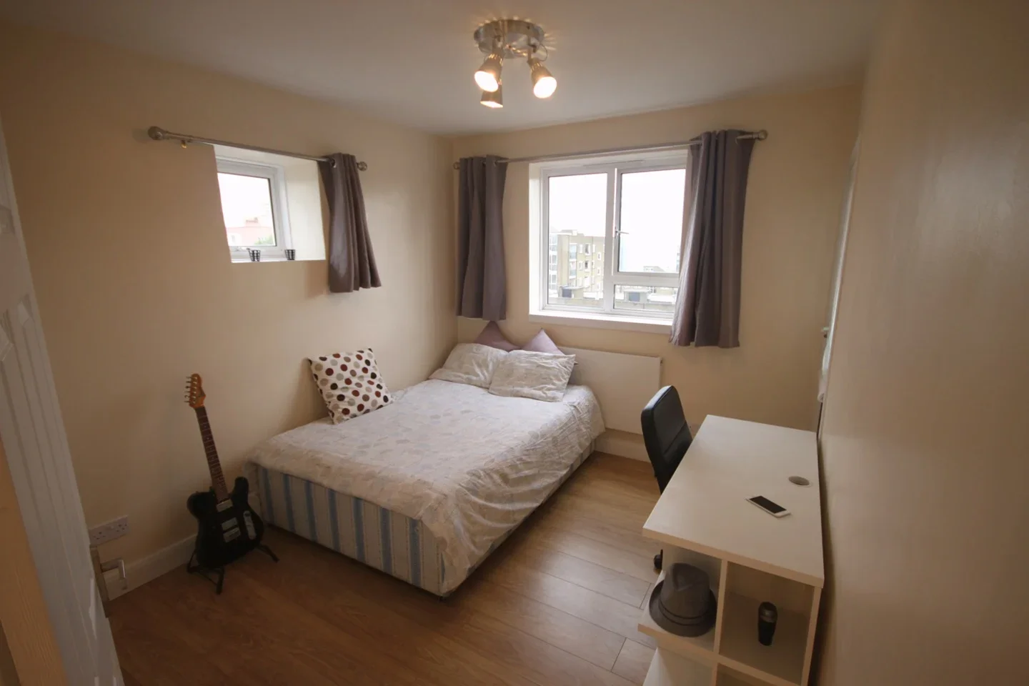 Flat Cumberland Market in Greater London