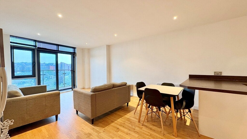 Flat Gotts Road in Leeds