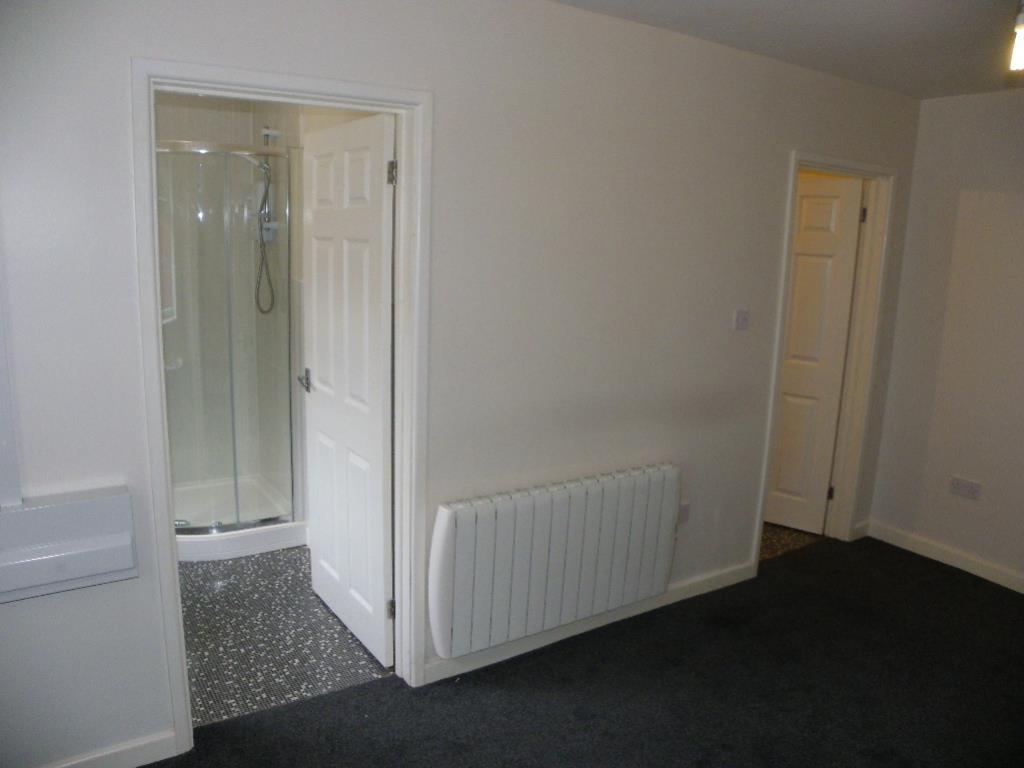 Flat Foleshill Road in Coventry