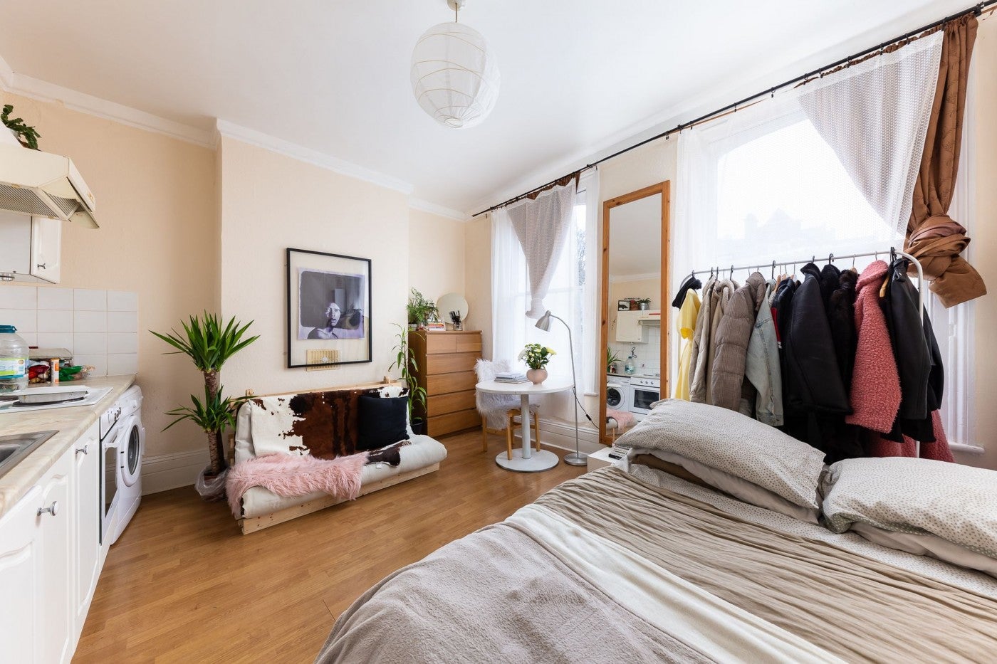 Flat Lotus Mews in Greater London