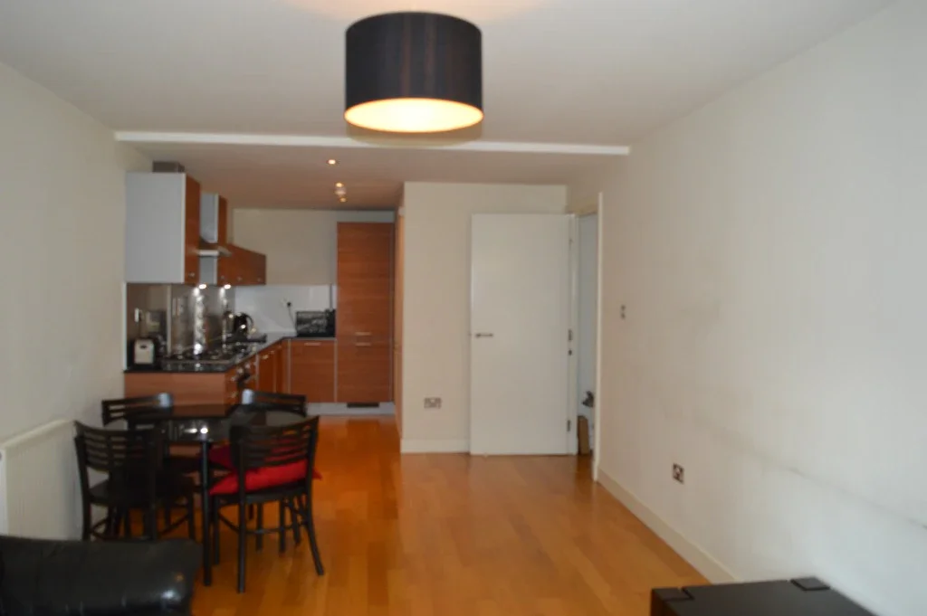 Flat Ingram Street in Glasgow