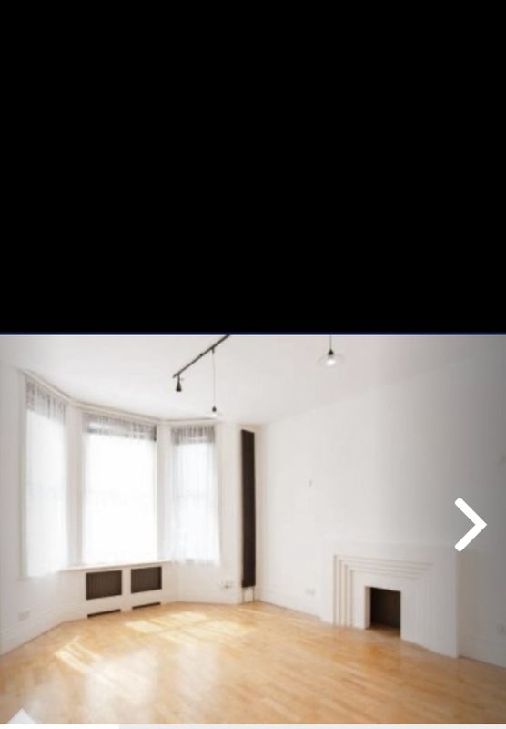 Room Warwick Road in Greater London