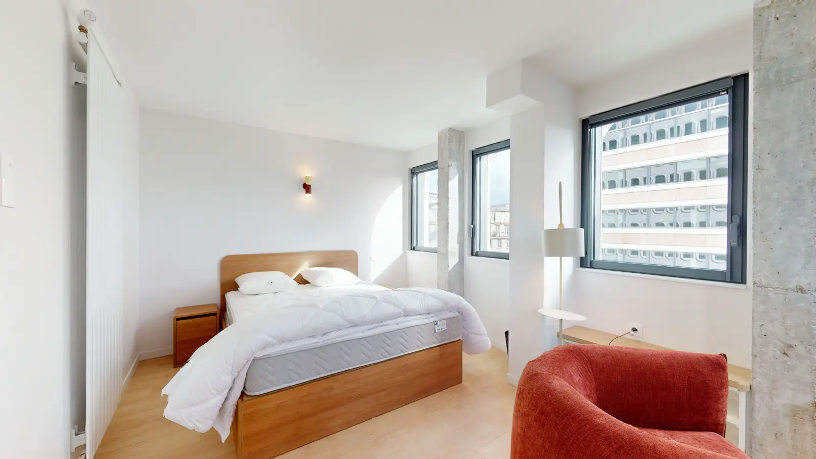 Room Square Charles Laurent in Paris
