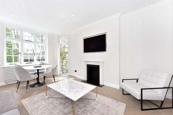 Flat Elm Tree Road in City of Westminster