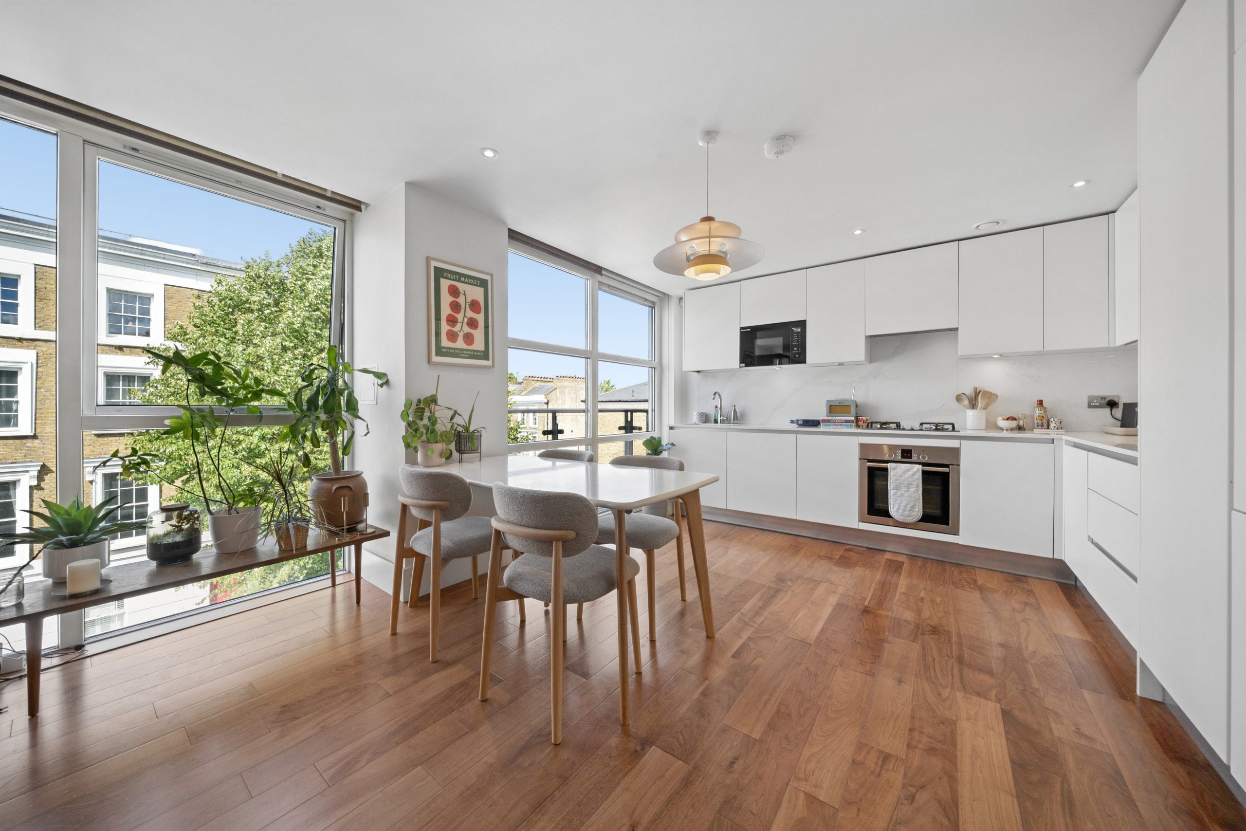 Flat Offord Road in Greater London