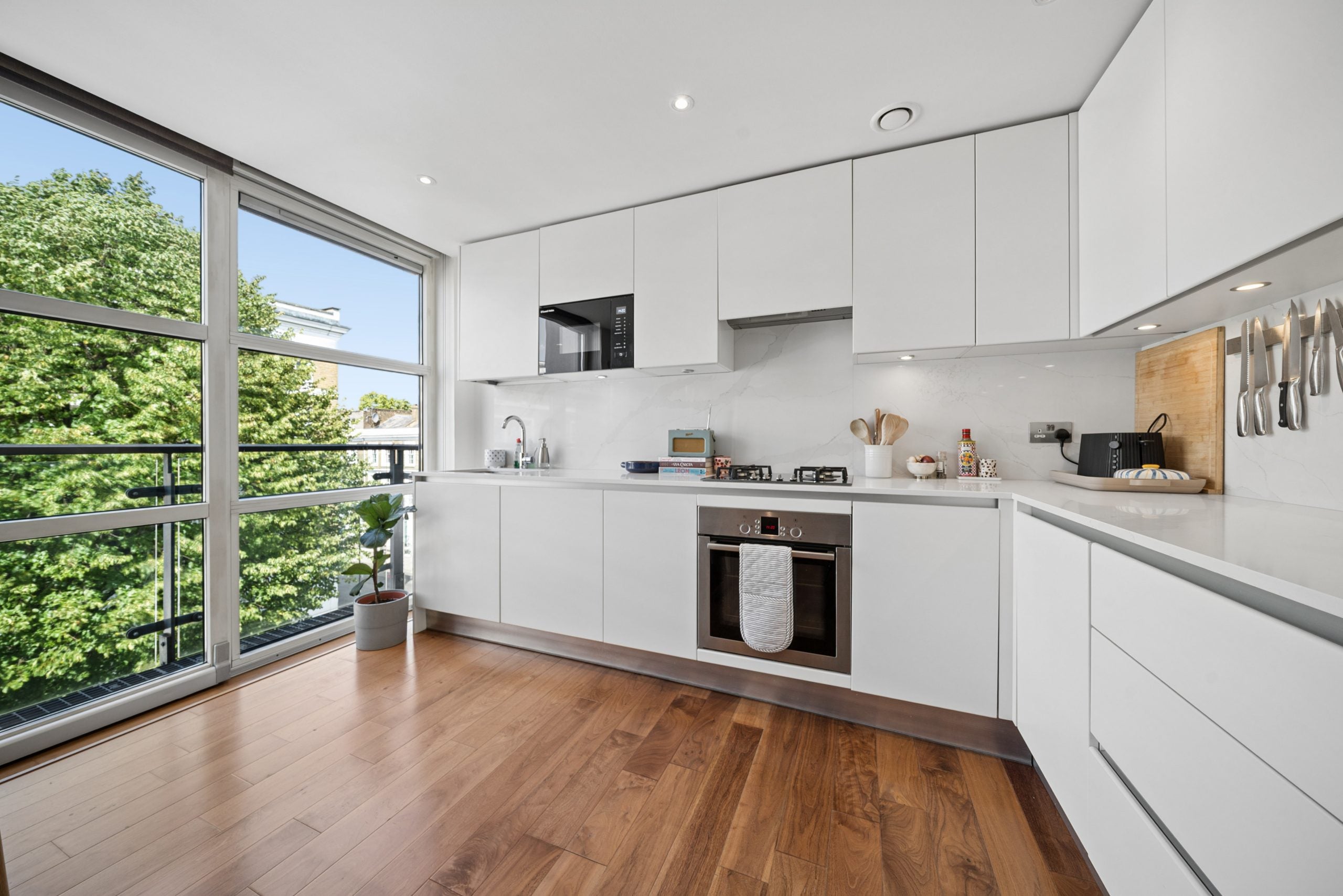 Flat Offord Road in Greater London
