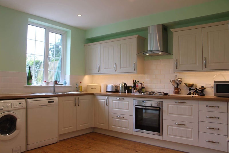 Room Love Hill Lane in George Green