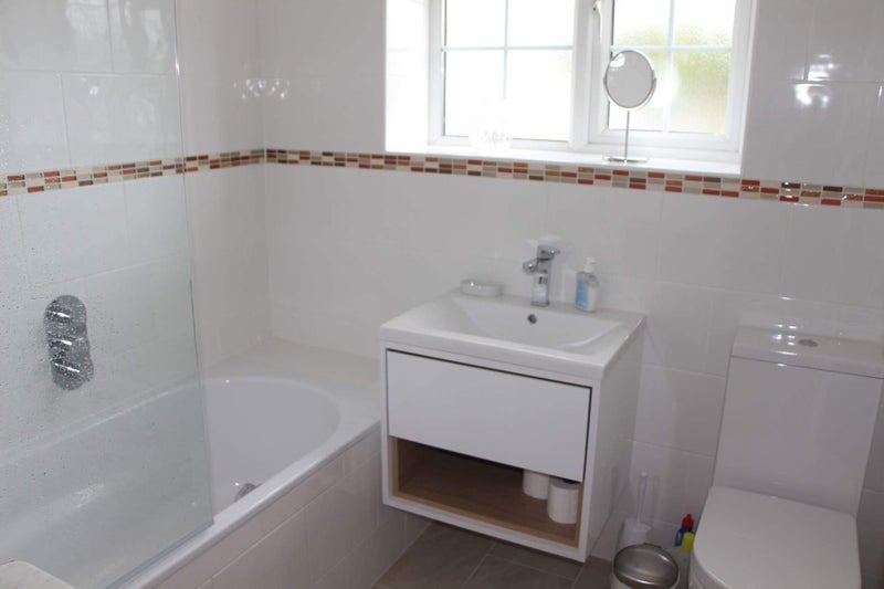 Room Love Hill Lane in George Green