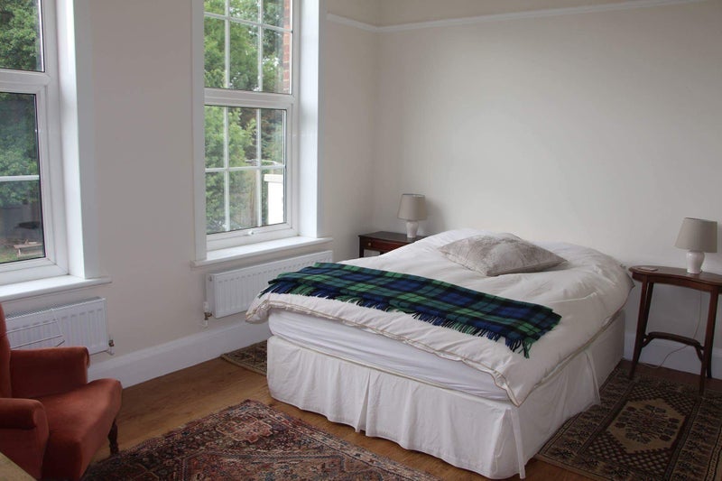 Room Love Hill Lane in George Green