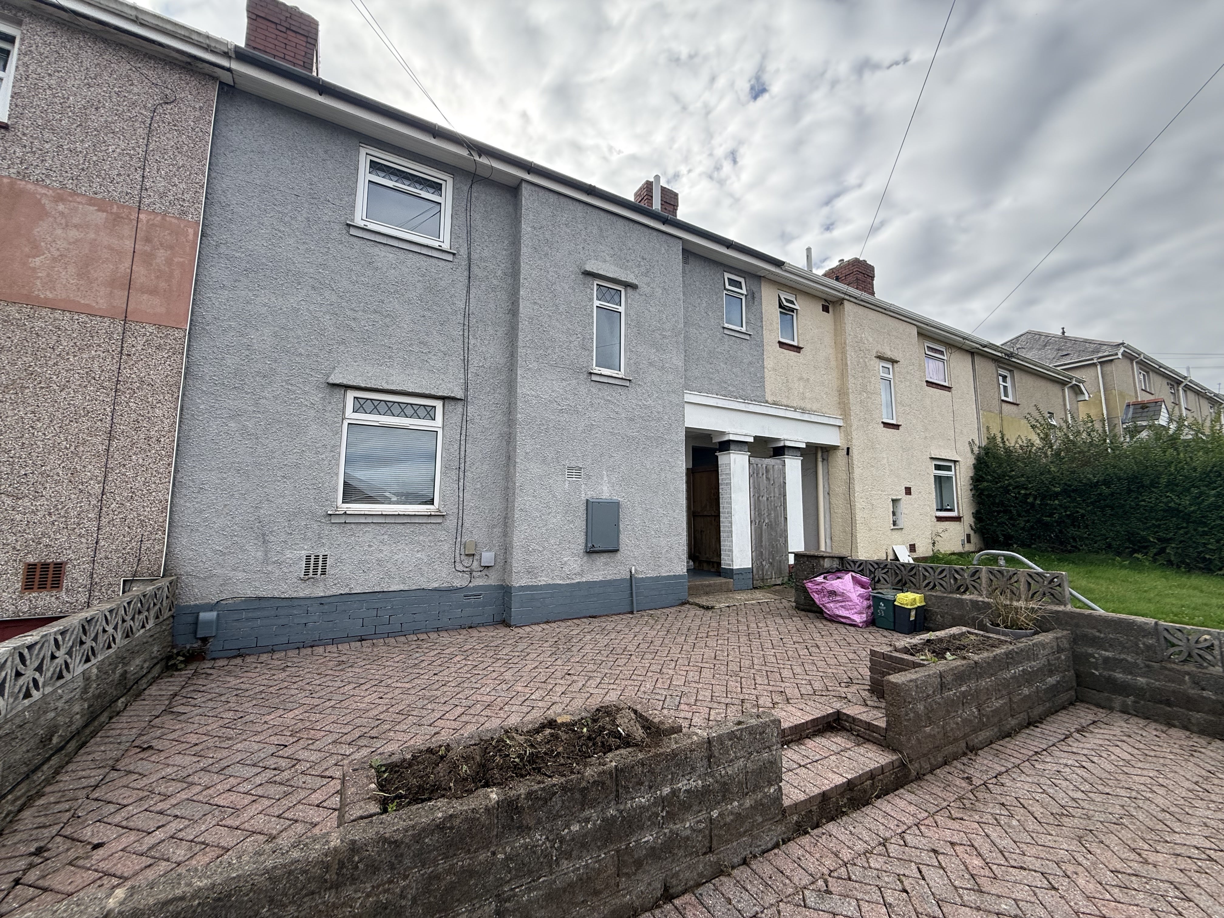 House Emlyn Road in Swansea