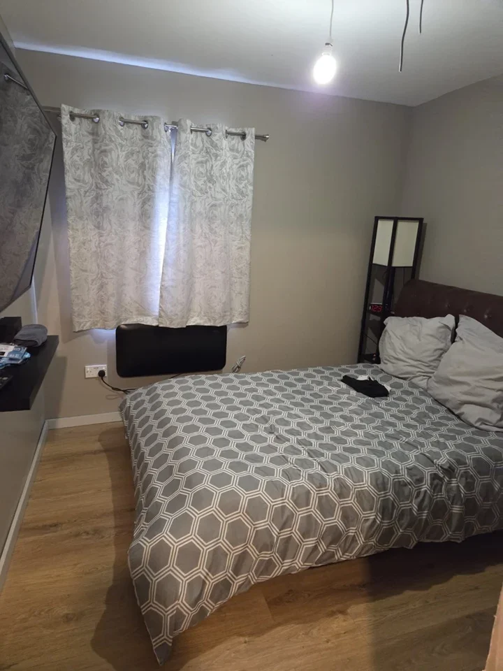 Room Durants Road in Greater London