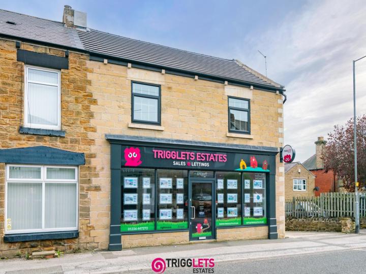 Flat Market Street in Hoyland
