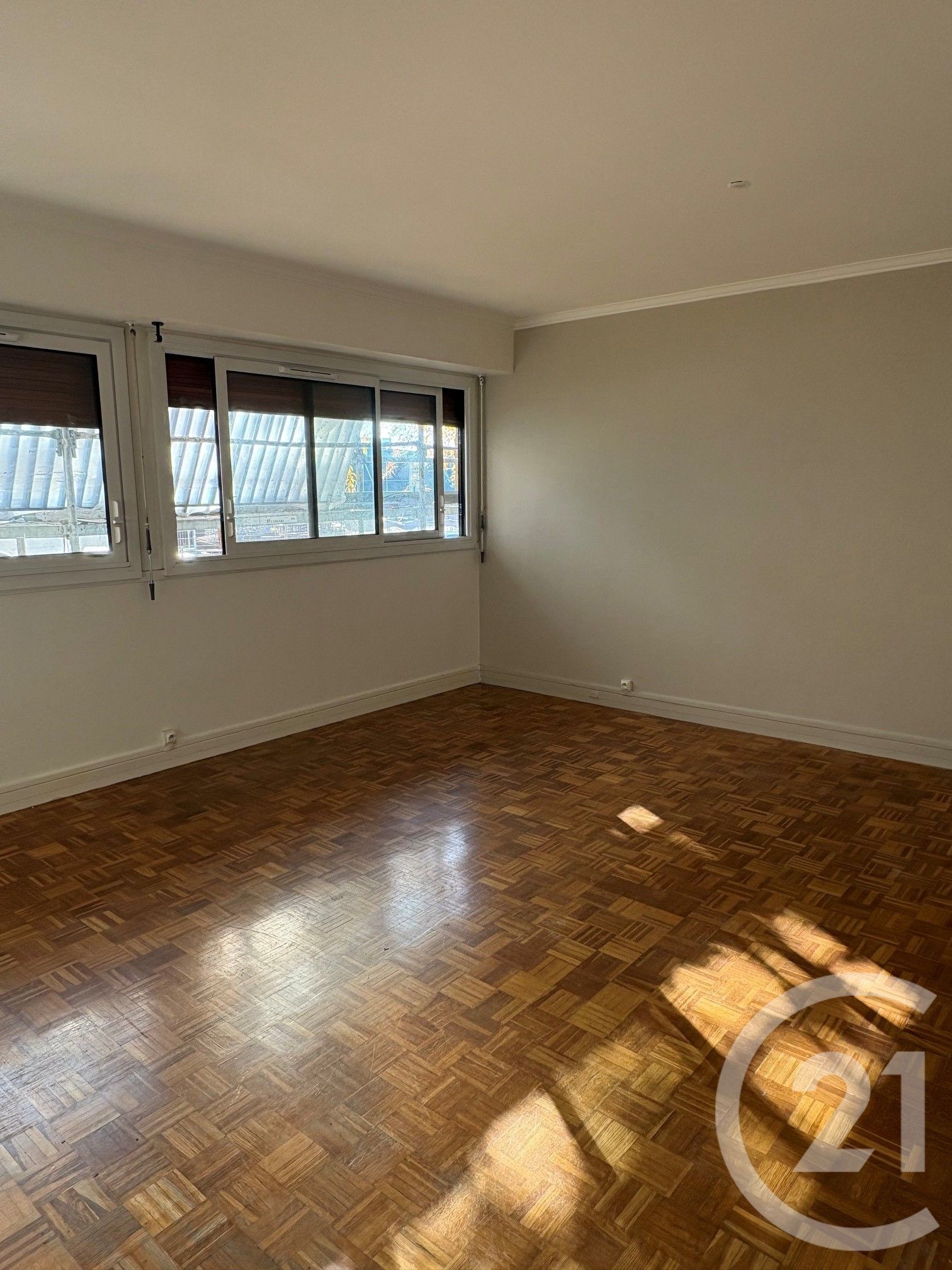 Flat Rue de la Gare in Jouy-le-Moutier
