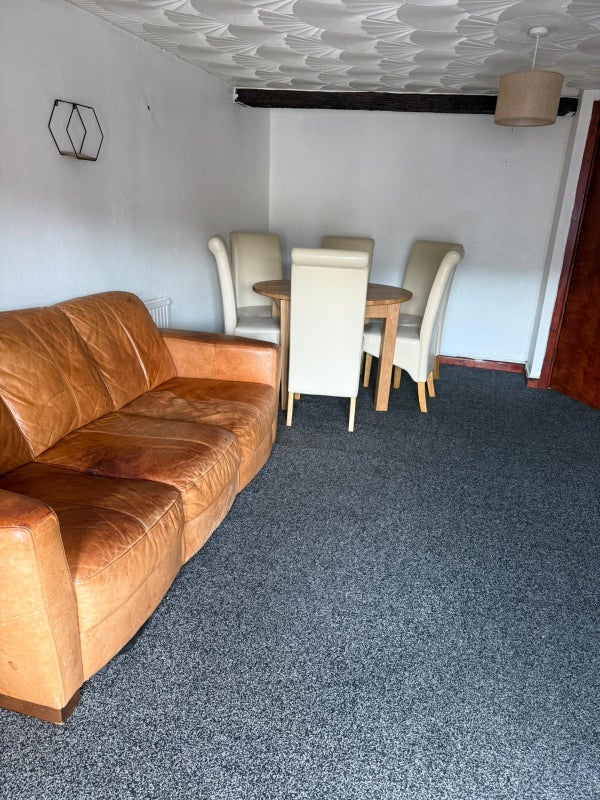 Room Blackburn Road in Borough of Rossendale