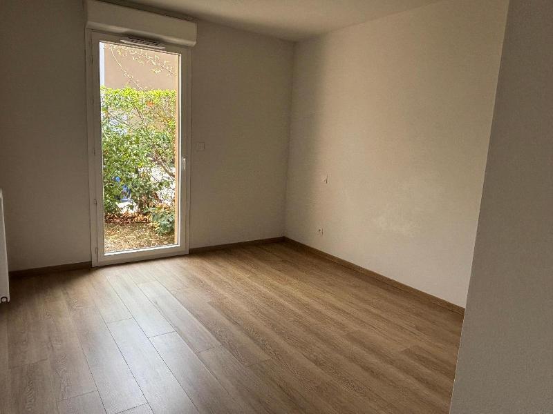 Flat Route de Villeneuve-Tolosane in Roques