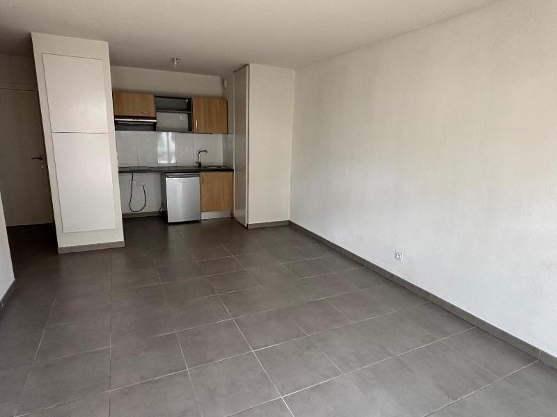 Flat Route de Villeneuve-Tolosane in Roques