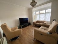 House Woodgrange Avenue in Greater London