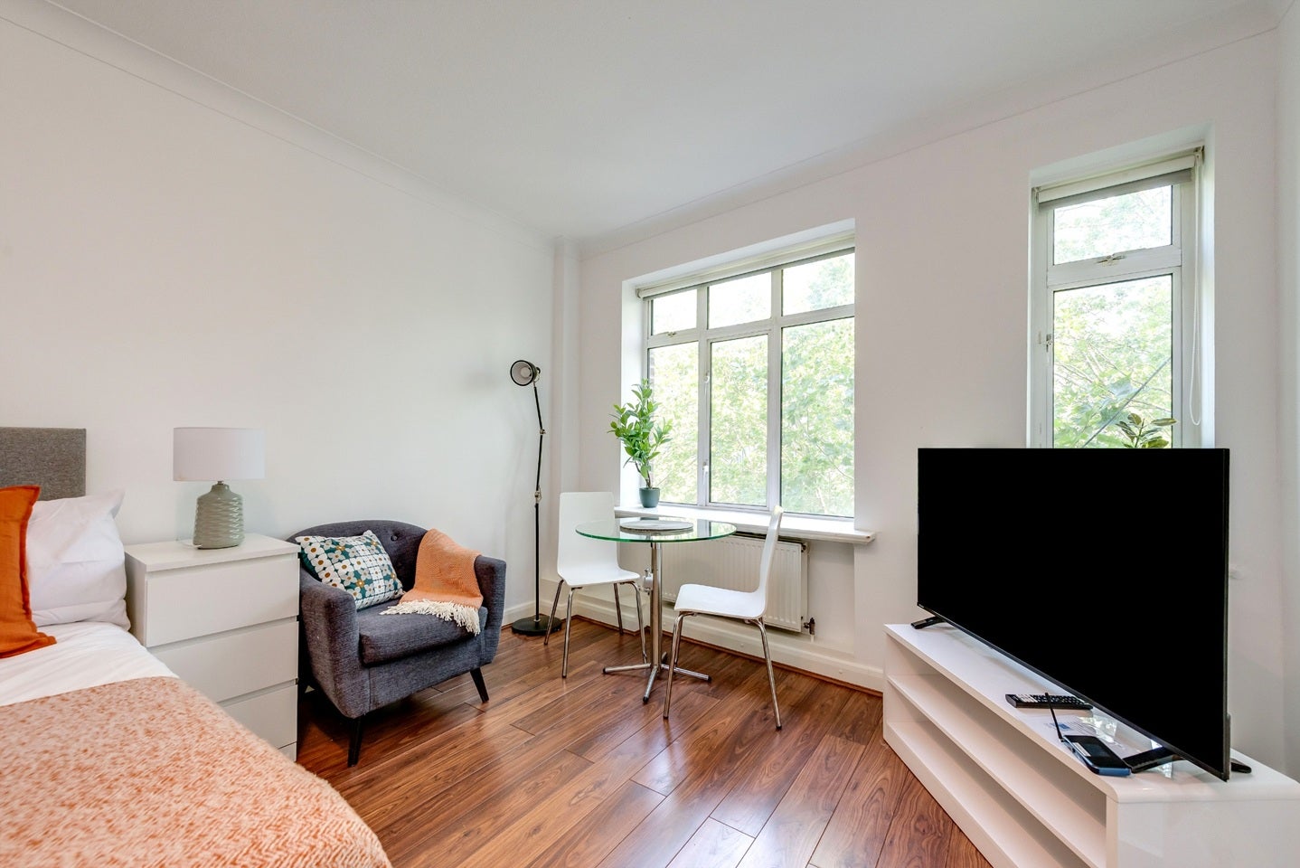 Flat Warren Street in Greater London