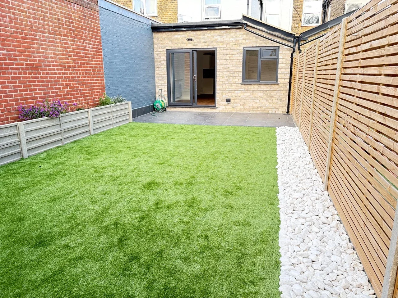 Flat Winchester Street in Greater London