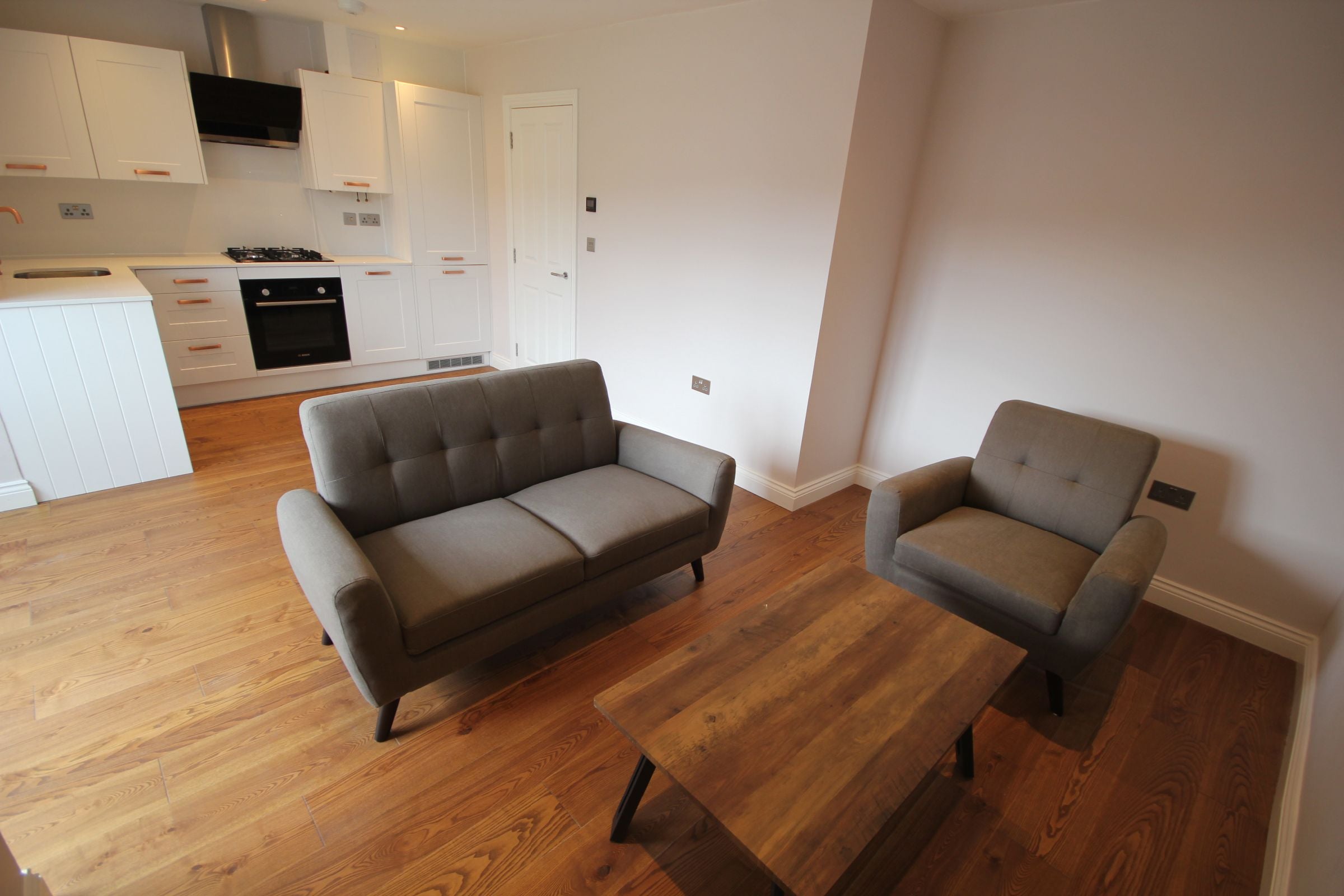 Flat Uxbridge Road in Greater London