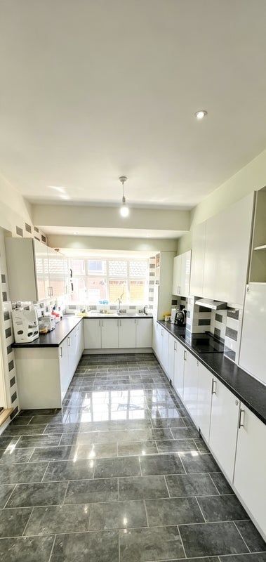 Room Ings Road in Leeds