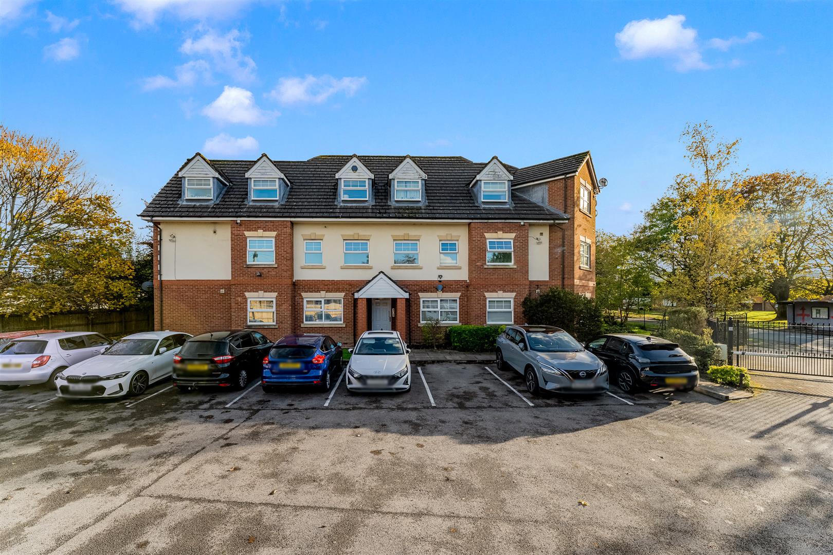 Flat Firsway in Trafford