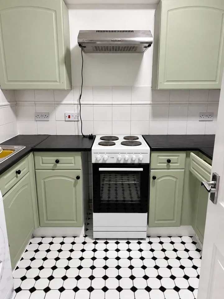 Flat Kingweston Close in Greater London