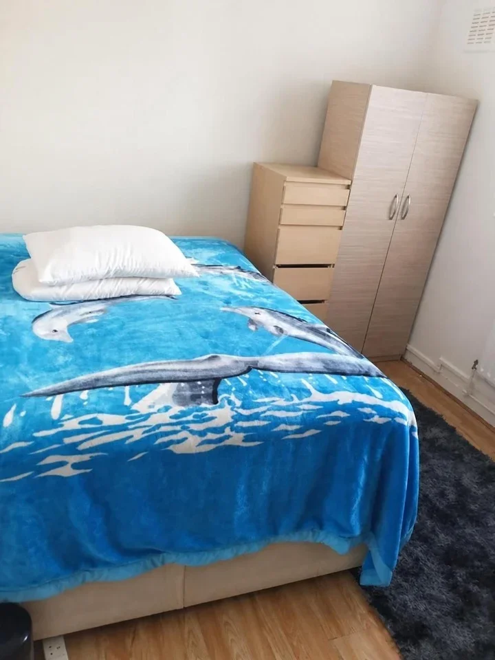 Room Homerton Road in Greater London