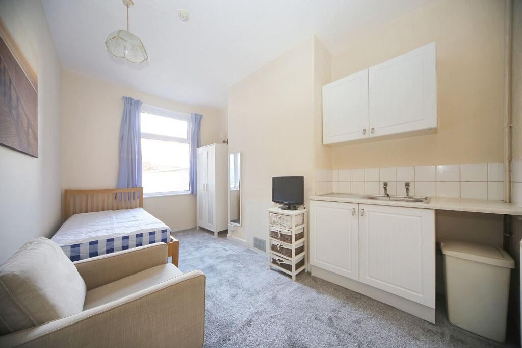 Room Darlington Street East in Hindley