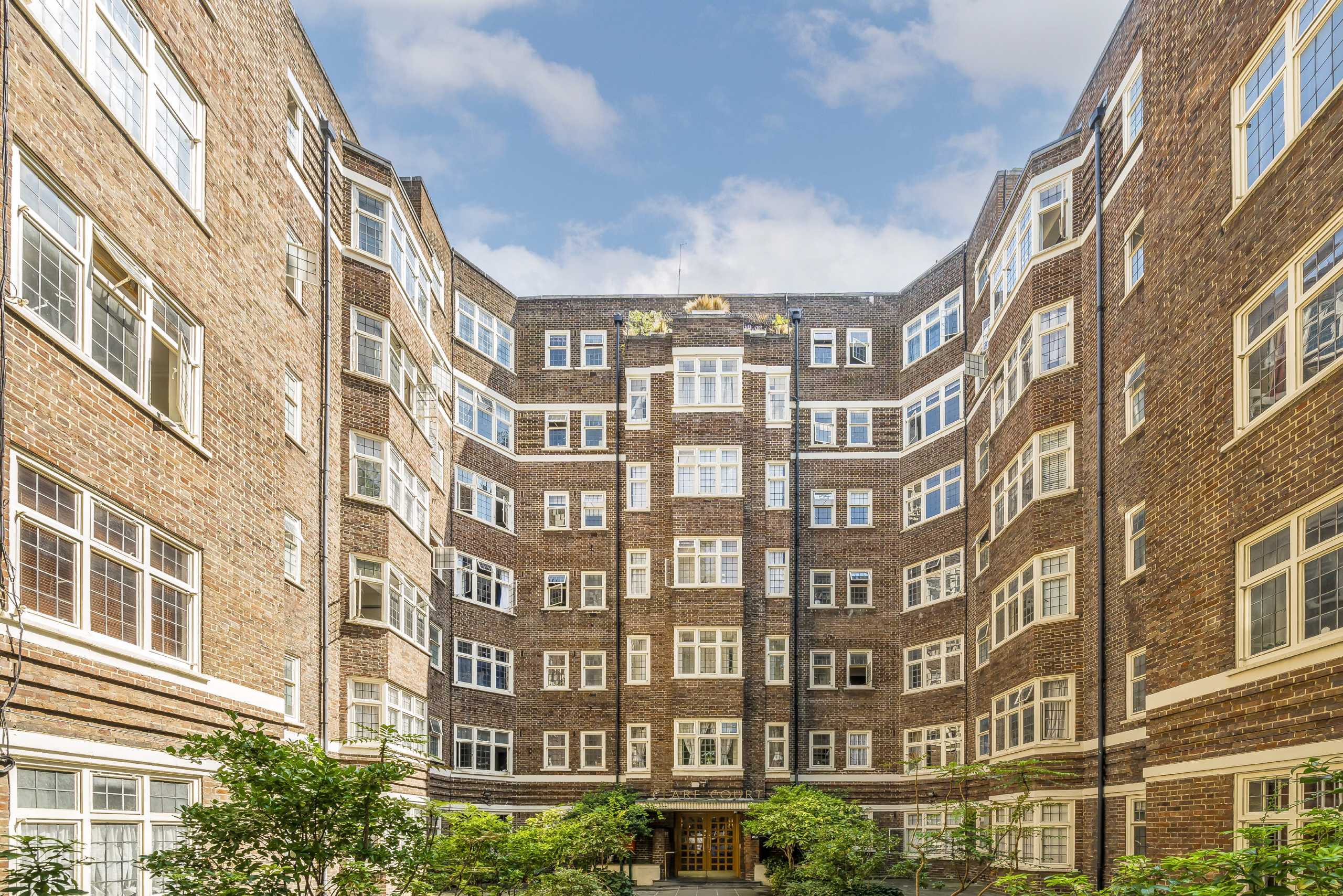 Flat Wakefield Mews in Greater London