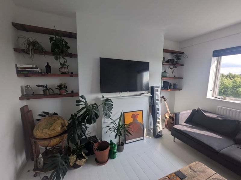Room Torridge Gardens in Greater London