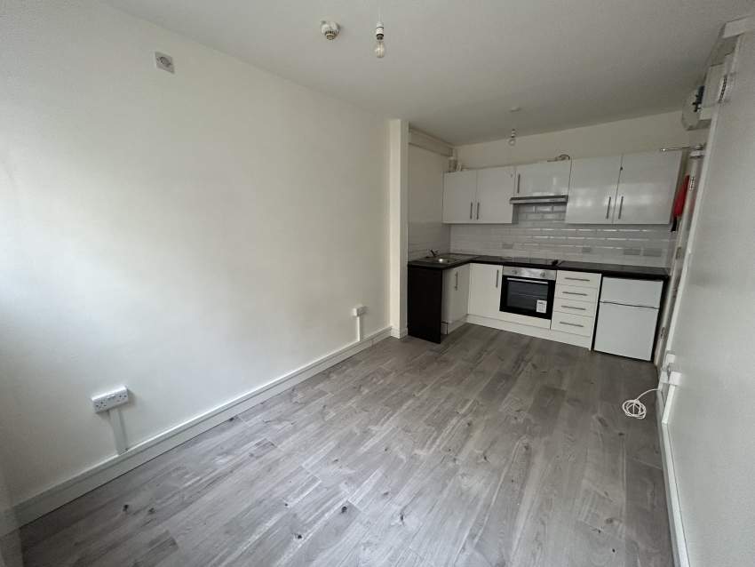 Room Western Road in Hove