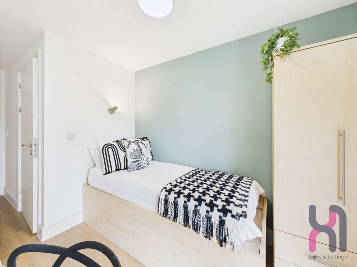 Room Mount Pleasant in Liverpool