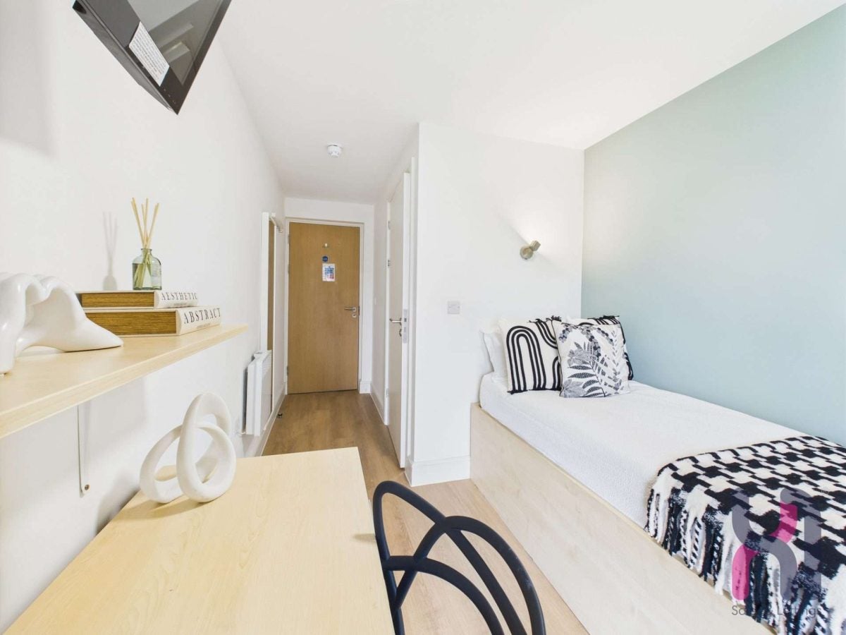 Room Mount Pleasant in Liverpool