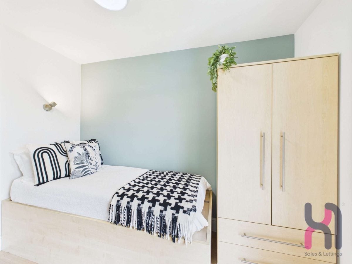 Room Mount Pleasant in Liverpool
