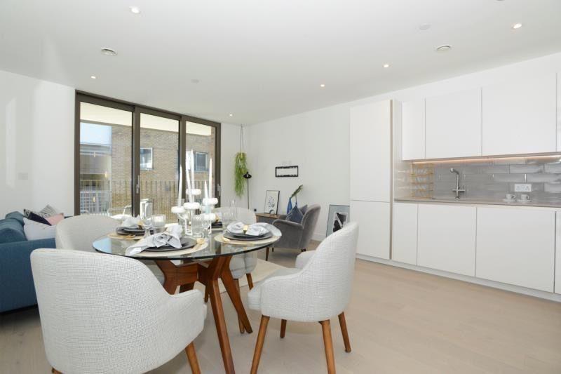 Flat Wentworth Street in Greater London