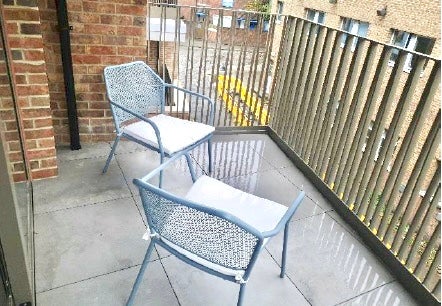 Flat Wentworth Street in Greater London