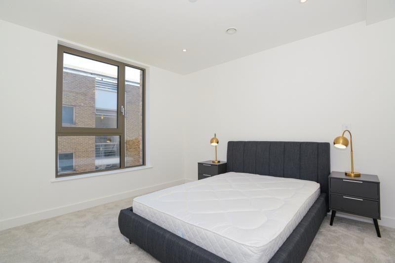 Flat Wentworth Street in Greater London