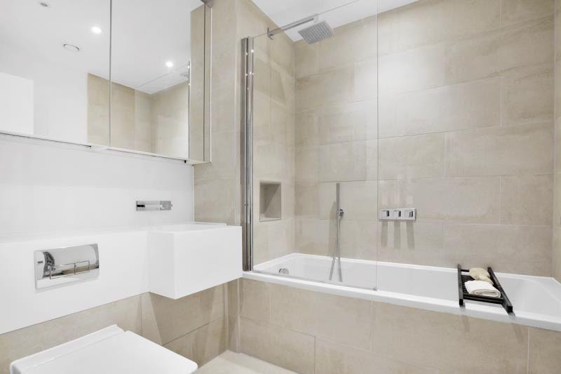 Flat Wentworth Street in Greater London