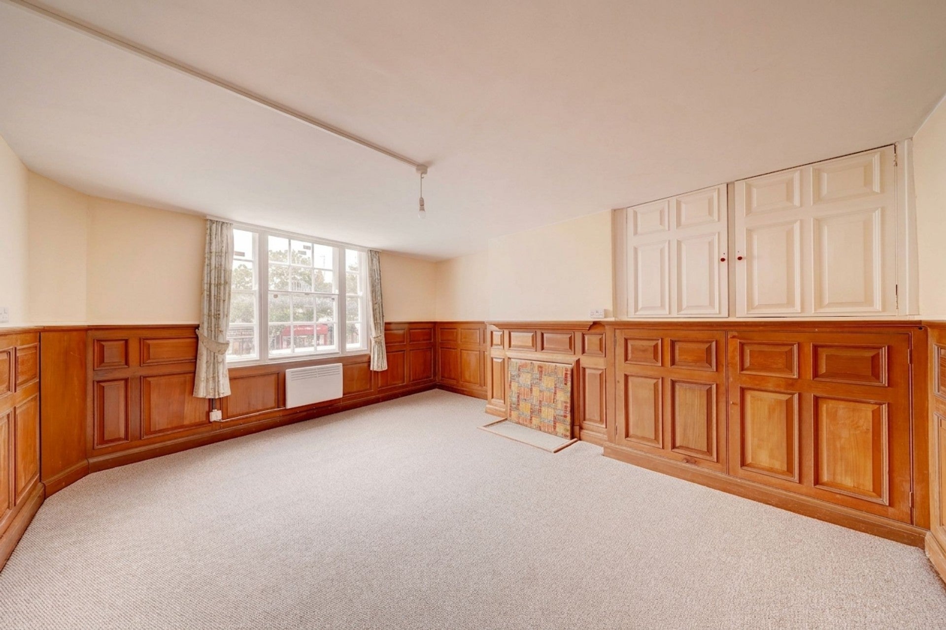 Flat Library Arcade in Wychavon