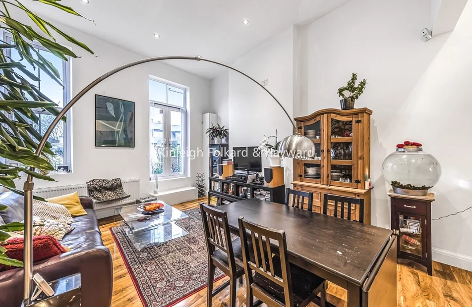 Flat Netherwood Street in Greater London