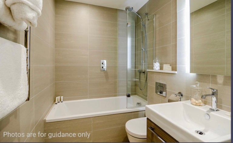 Flat Ashburn Gardens in Greater London