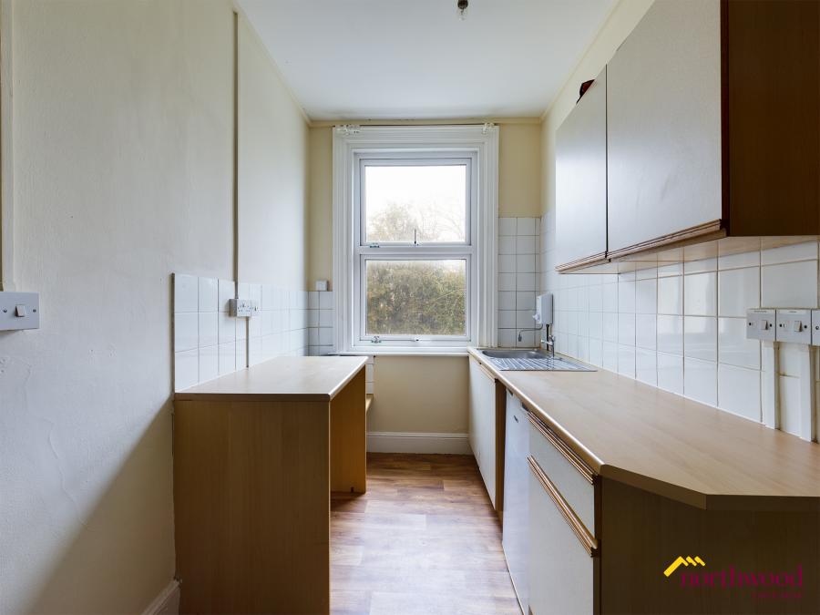 Room Upperton Gardens in Eastbourne